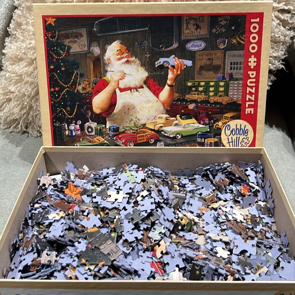 Cobble Hill Christmas 1000 piece adult jigsaw puzzle Santa Painting Cars - Picture 3 of 3